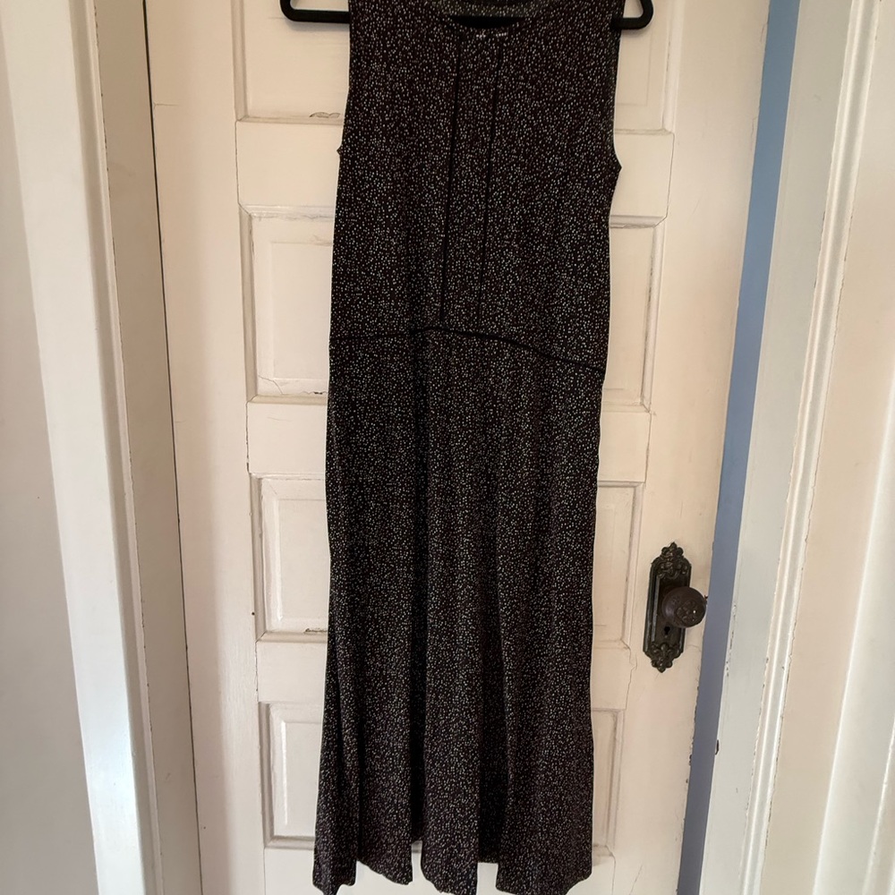 Elegant Black Sleeveless Dress